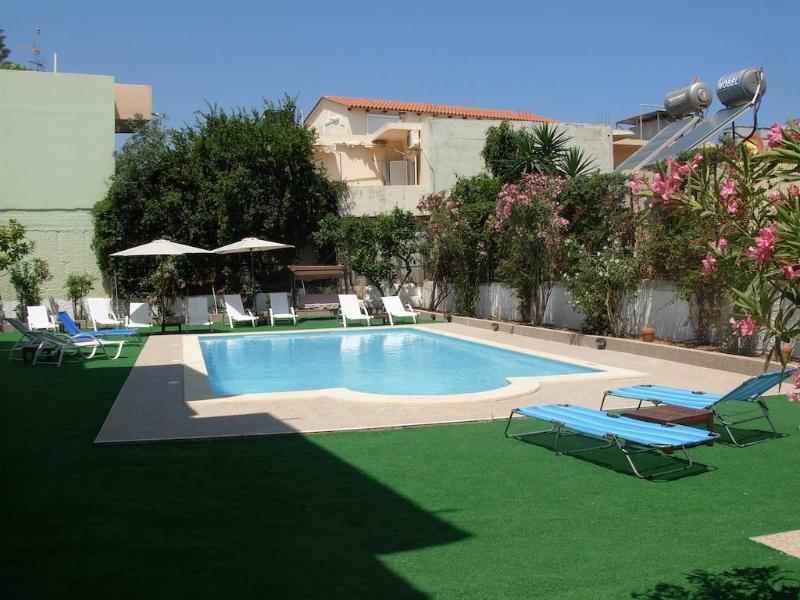 Evexia Boutique Hotel & Spa Agia Marina エクステリア 写真